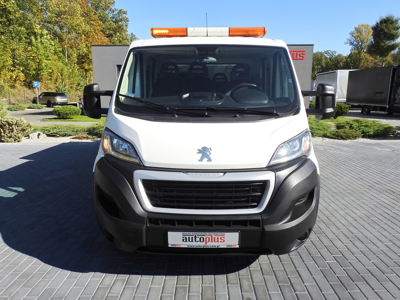 PEUGEOT BOXER STAKE BODY DOUBLE CABIN DOKA 7 SEATS AIR CONDITIONING 140HP - Autoutilitară cu platformă: Foto 5 PEUGEOT BOXER STAKE BODY DOUBLE CABIN DOKA 7 SEATS AIR CONDITIONING 140HP - Autoutilitară cu platformă: Foto 5