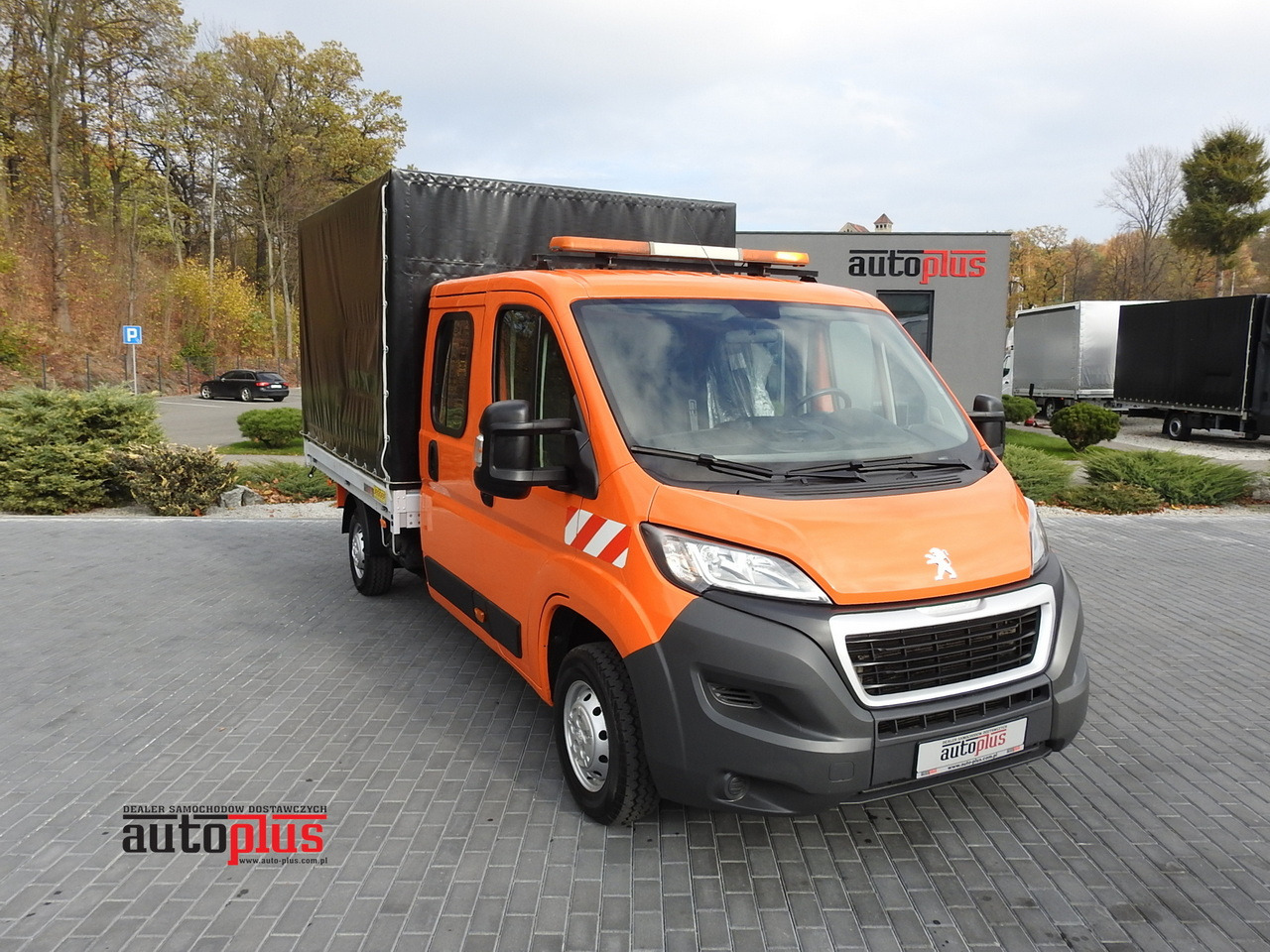PEUGEOT BOXER STAKE BODY TARPAULIN DOUBLE CABIN DOKA 7 SEATS AIR CONDITIONING PNEUMATICS 140HP - Autoutilitară cu platformă: Foto 1 PEUGEOT BOXER STAKE BODY TARPAULIN DOUBLE CABIN DOKA 7 SEATS AIR CONDITIONING PNEUMATICS 140HP - Autoutilitară cu platformă: Foto 1