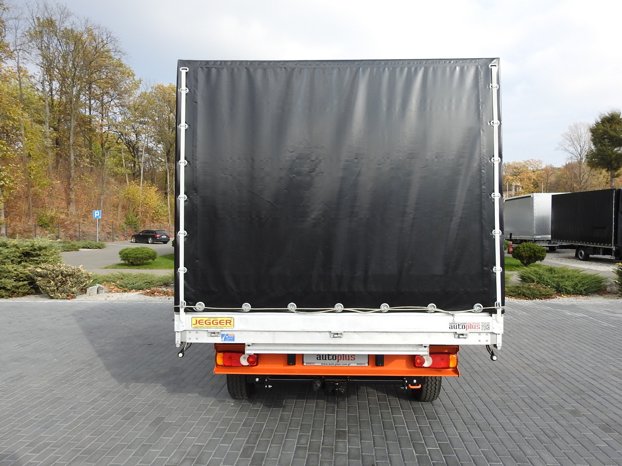 Autoutilitară cu platformă PEUGEOT BOXER STAKE BODY TARPAULIN DOUBLE CABIN DOKA 7 SEATS AIR CONDITIONING PNEUMATICS  140HP: Foto 10