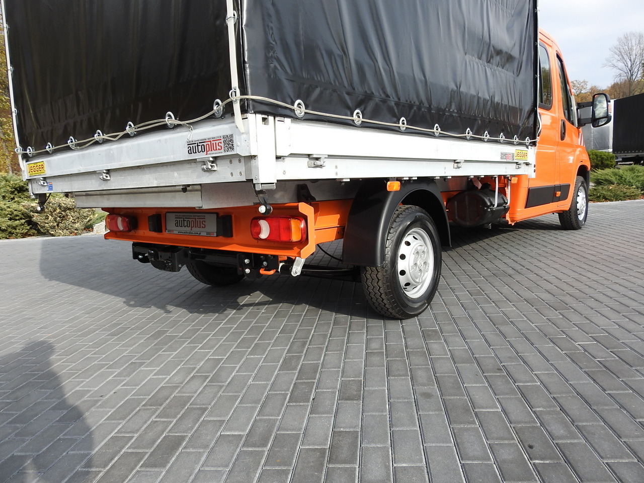 Autoutilitară cu platformă PEUGEOT BOXER STAKE BODY TARPAULIN DOUBLE CABIN DOKA 7 SEATS AIR CONDITIONING PNEUMATICS  140HP: Foto 22