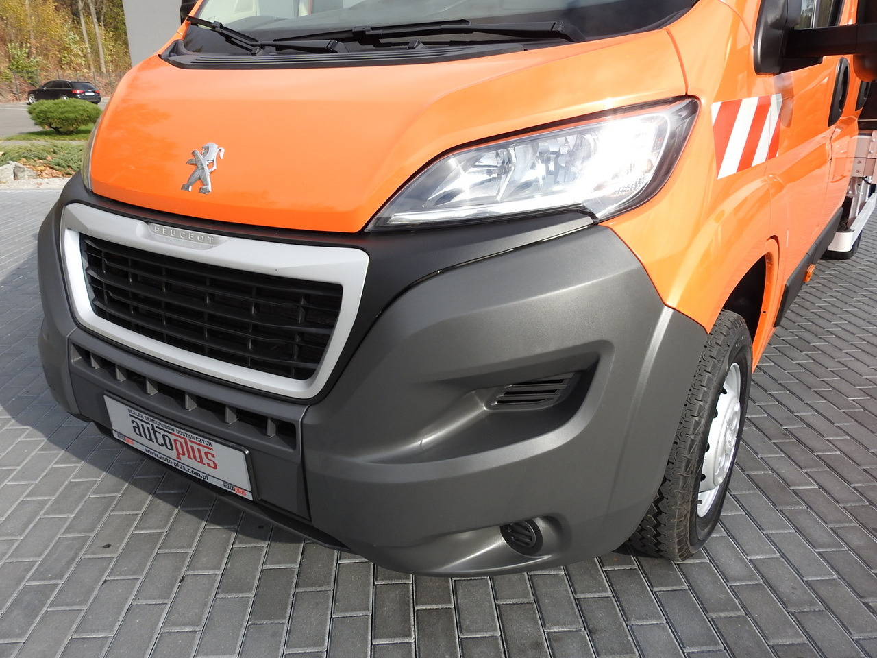 Autoutilitară cu platformă PEUGEOT BOXER STAKE BODY TARPAULIN DOUBLE CABIN DOKA 7 SEATS AIR CONDITIONING PNEUMATICS  140HP: Foto 18