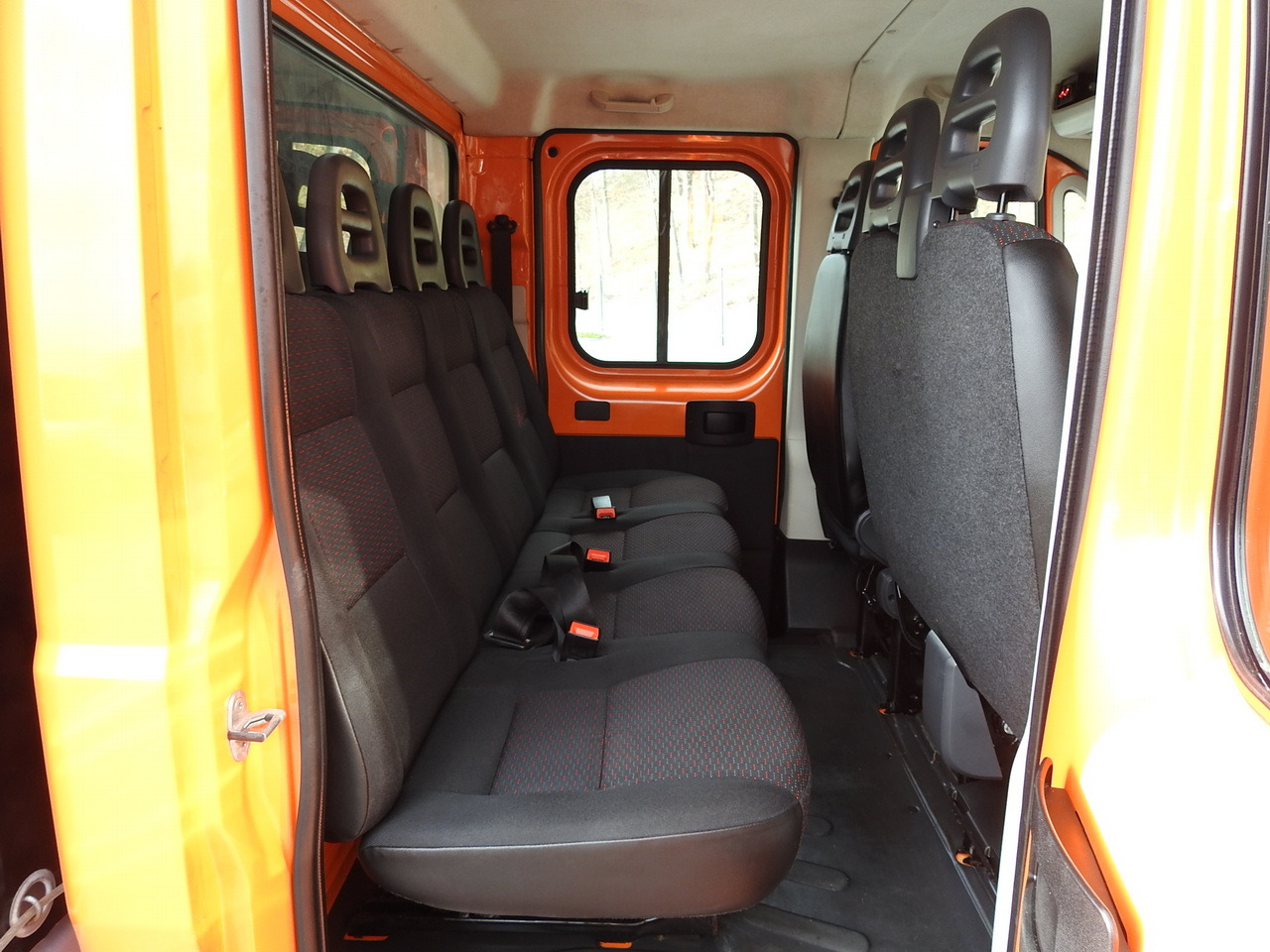 Autoutilitară cu platformă PEUGEOT BOXER STAKE BODY TARPAULIN DOUBLE CABIN DOKA 7 SEATS AIR CONDITIONING PNEUMATICS  140HP: Foto 36