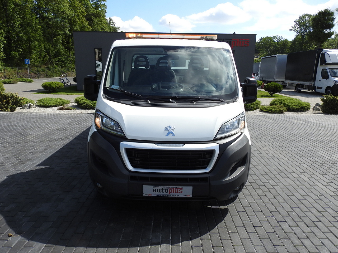 PEUGEOT BOXER THREE-WAY TIPPER AIR CONDITIONING 130HP - Camion basculantă: Foto 5 PEUGEOT BOXER THREE-WAY TIPPER AIR CONDITIONING 130HP - Camion basculantă: Foto 5