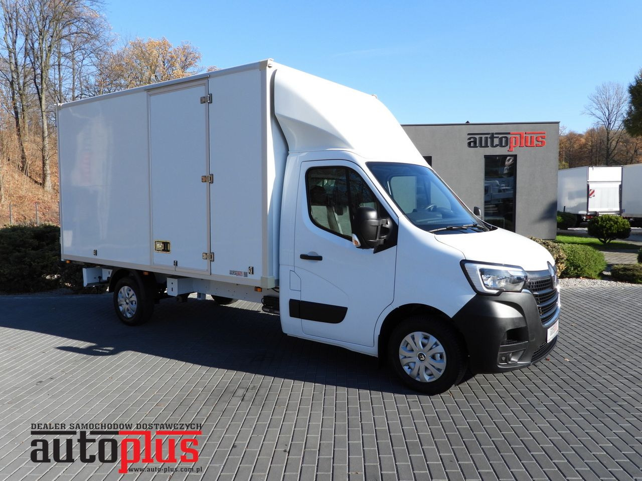 RENAULT MASTER BOX 8 PALLETS CRUISE CONTROL NAVIGATION LED LIGHTS AIR CONDITIONING 145HP - Autoutilitară box: Foto 1 RENAULT MASTER BOX 8 PALLETS CRUISE CONTROL NAVIGATION LED LIGHTS AIR CONDITIONING 145HP - Autoutilitară box: Foto 1