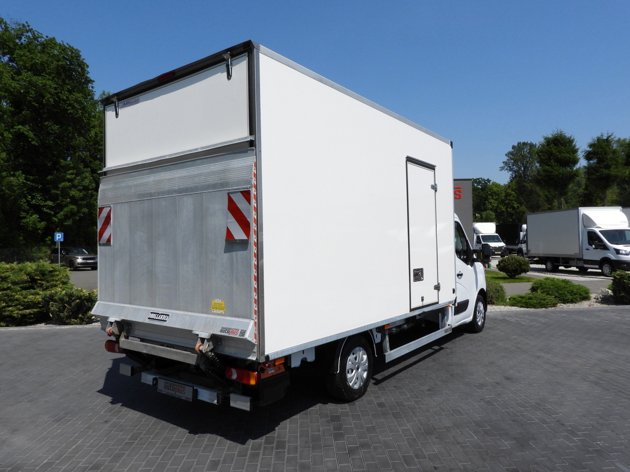 RENAULT MASTER  BOX LIFT 8 PALLETS CRUISE CONTROL LED LIGHTS AIR CONDITIONING  165HP - Autoutilitară frigorifica: Foto 3 RENAULT MASTER  BOX LIFT 8 PALLETS CRUISE CONTROL LED LIGHTS AIR CONDITIONING  165HP - Autoutilitară frigorifica: Foto 3