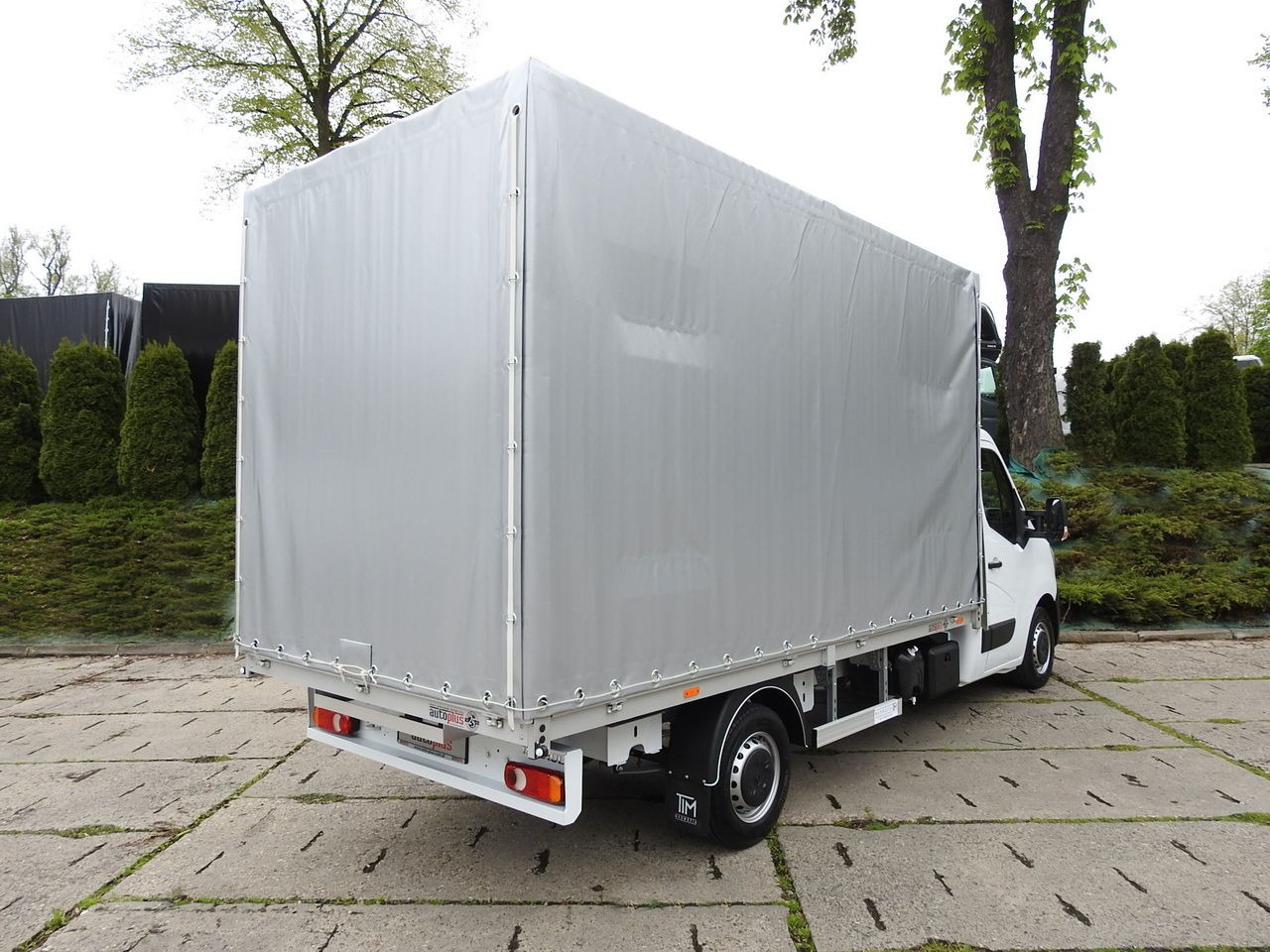 RENAULT MASTER NEW TARPAULIN 8 PALLETS CRUISE CONTROL LED LIGHTS AIR CONDITIONING 165HP - Autoutilitară cu prelată: Foto 3 RENAULT MASTER NEW TARPAULIN 8 PALLETS CRUISE CONTROL LED LIGHTS AIR CONDITIONING 165HP - Autoutilitară cu prelată: Foto 3