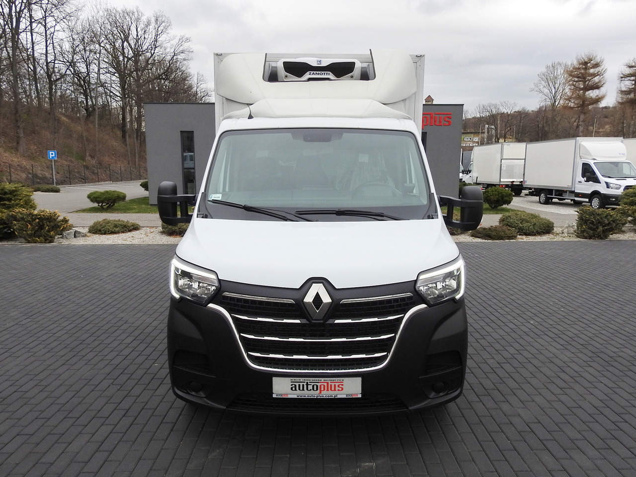 RENAULT MASTER REGRIGERATOR BOX 0*C LED LIGHTS AIR CONDITIONING 145HP - Autoutilitară frigorifica: Foto 5 RENAULT MASTER REGRIGERATOR BOX 0*C LED LIGHTS AIR CONDITIONING 145HP - Autoutilitară frigorifica: Foto 5