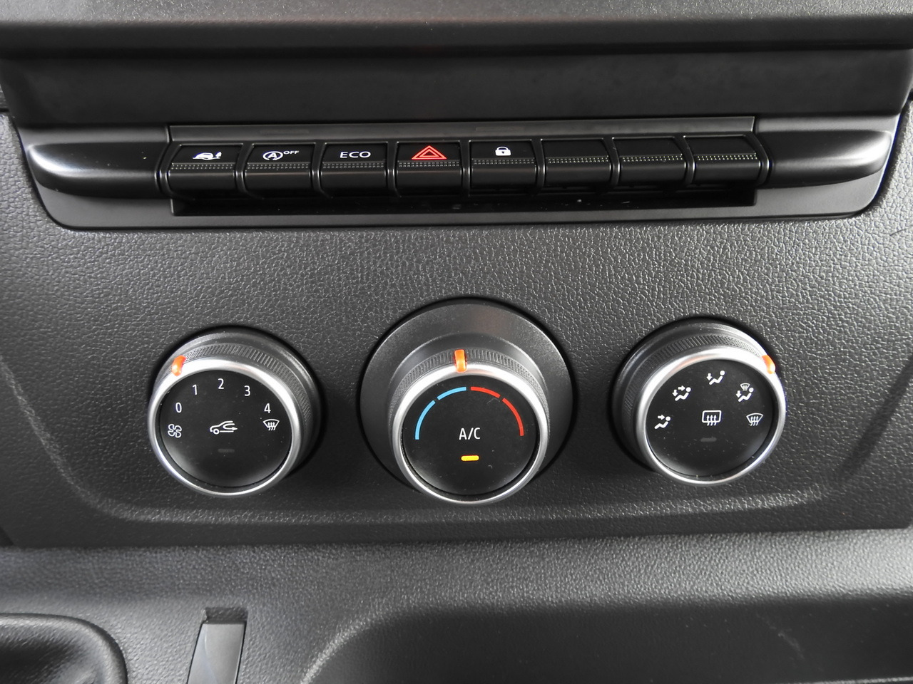 Autoutilitară frigorifica RENAULT MASTER  REGRIGERATOR BOX 0*C LED LIGHTS AIR CONDITIONING  145HP: Foto 34