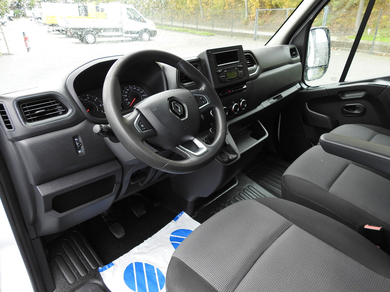 RENAULT MASTER STAKE BODY CRUISE CONTROL AIR CONDITIONING LED LIGHTS TWIN WHEELS 130HP - Autoutilitară cu platformă: Foto 2 RENAULT MASTER STAKE BODY CRUISE CONTROL AIR CONDITIONING LED LIGHTS TWIN WHEELS 130HP - Autoutilitară cu platformă: Foto 2