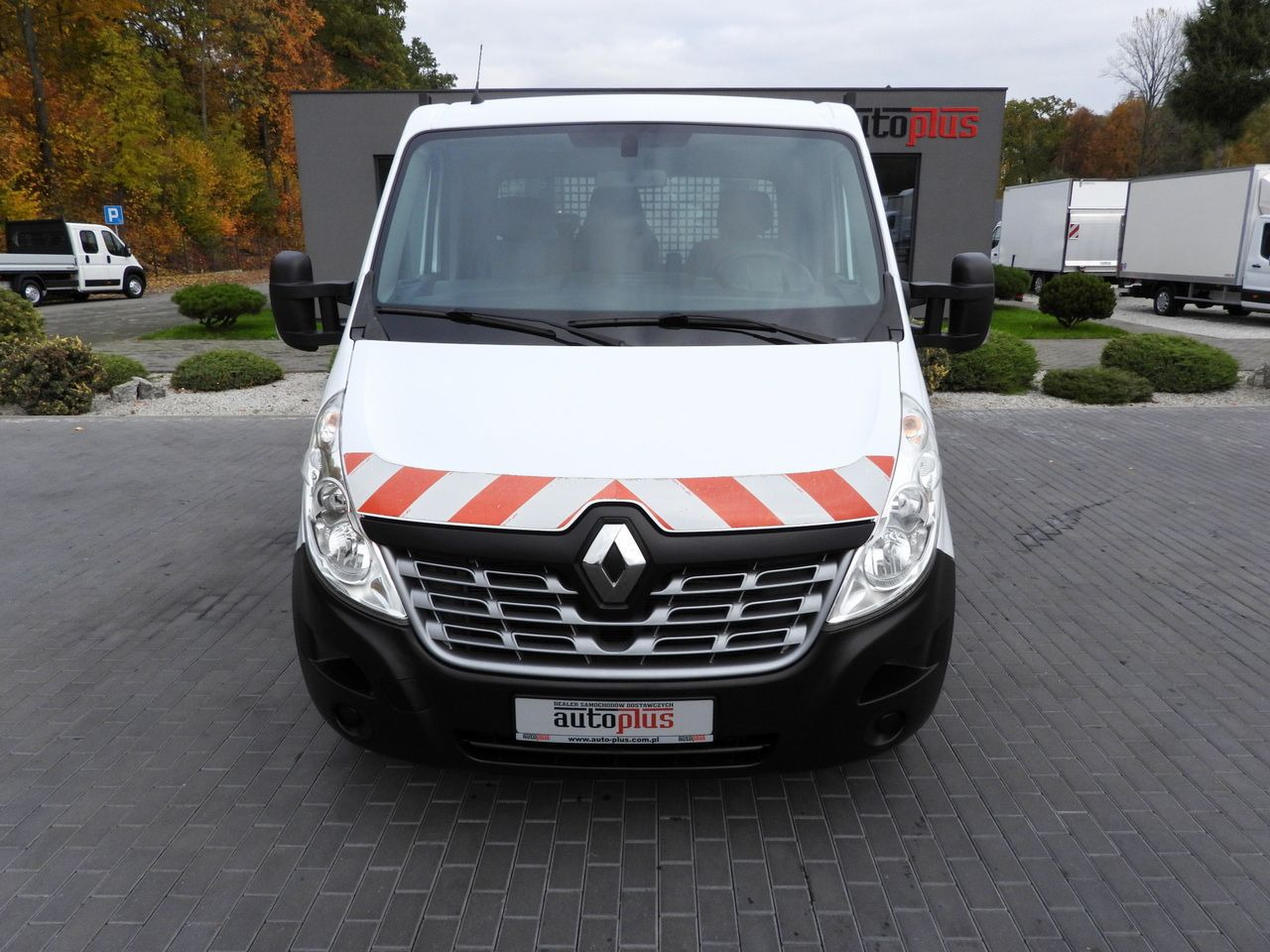RENAULT MASTER STAKE BODY CRUISE CONTROL NAVIGATION TWIN WHEELS AIR CONDITIONING 130HP - Autoutilitară cu platformă: Foto 5 RENAULT MASTER STAKE BODY CRUISE CONTROL NAVIGATION TWIN WHEELS AIR CONDITIONING 130HP - Autoutilitară cu platformă: Foto 5