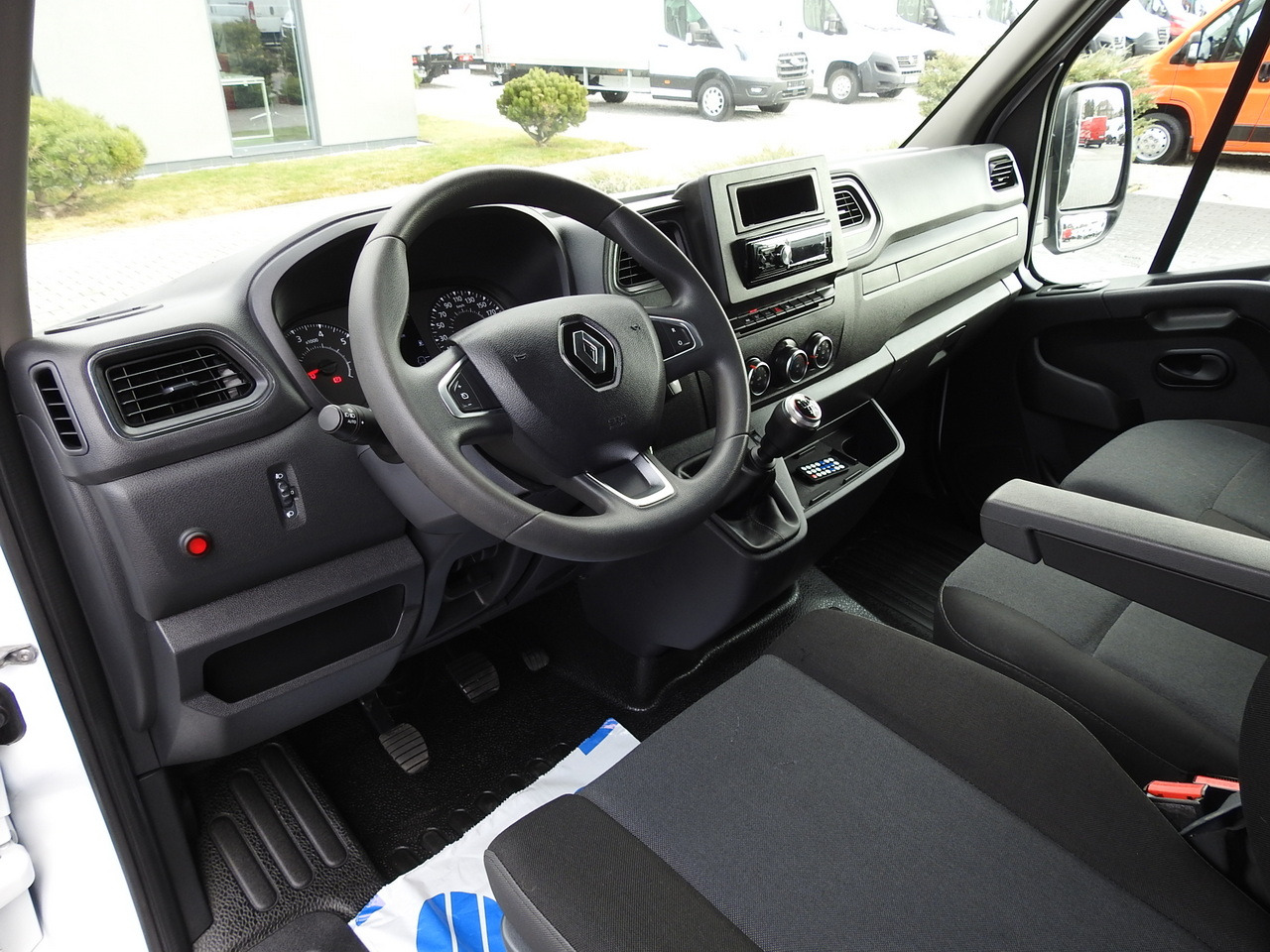 RENAULT MASTER TARPAULIN 10 PALLETS CRUISE CONTROL AIR CONDITIONING LED LIGHTS PNEUMATICS 165HP - Autoutilitară cu prelată: Foto 2 RENAULT MASTER TARPAULIN 10 PALLETS CRUISE CONTROL AIR CONDITIONING LED LIGHTS PNEUMATICS 165HP - Autoutilitară cu prelată: Foto 2