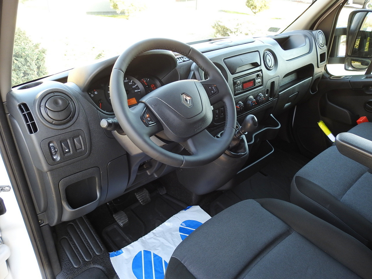 RENAULT MASTER TARPAULIN 10 PALLETS CRUISE CONTROL AIR CONDITIONING PNEUMATICS 170HP - Autoutilitară cu prelată: Foto 2 RENAULT MASTER TARPAULIN 10 PALLETS CRUISE CONTROL AIR CONDITIONING PNEUMATICS 170HP - Autoutilitară cu prelată: Foto 2