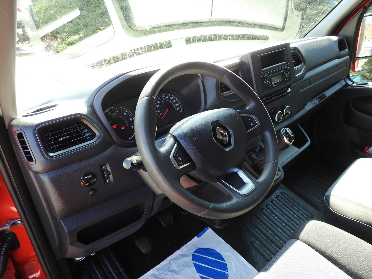 RENAULT MASTER TARPAULIN 10 PALLETS WEBASTO CRUISE CONTROL AIR CONDITIONING LED LIGHTS PNEUMATICS 165HP - Autoutilitară cu prelată: Foto 2 RENAULT MASTER TARPAULIN 10 PALLETS WEBASTO CRUISE CONTROL AIR CONDITIONING LED LIGHTS PNEUMATICS 165HP - Autoutilitară cu prelată: Foto 2