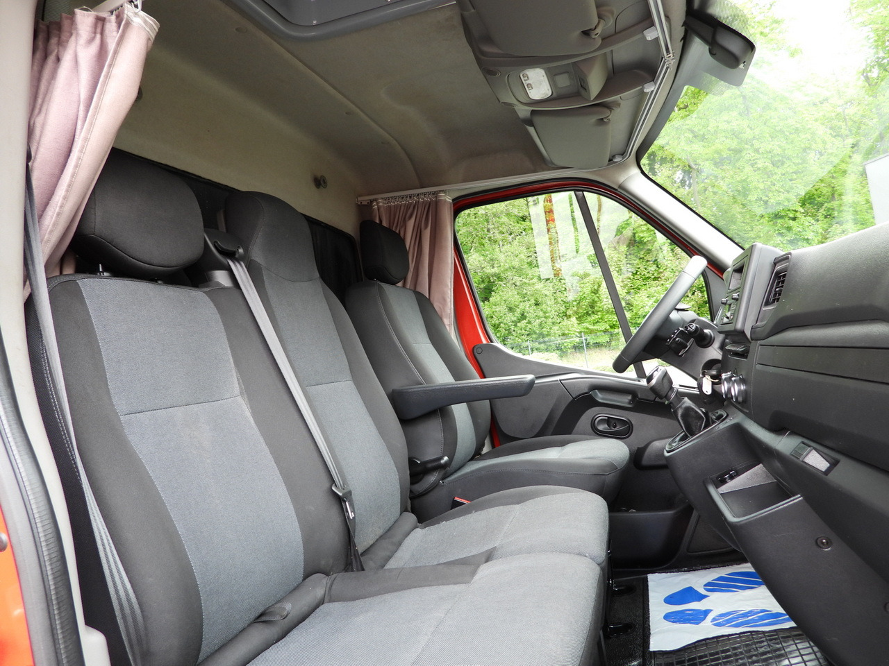 Autoutilitară cu prelată RENAULT MASTER TARPAULIN 10 PALLETS WEBASTO CRUISE CONTROL LED LIGHTS PNEUMATICS AIR CONDITIONING 165HP: Foto 37 Autoutilitară cu prelată RENAULT MASTER TARPAULIN 10 PALLETS WEBASTO CRUISE CONTROL LED LIGHTS PNEUMATICS AIR CONDITIONING 165HP: Foto 37