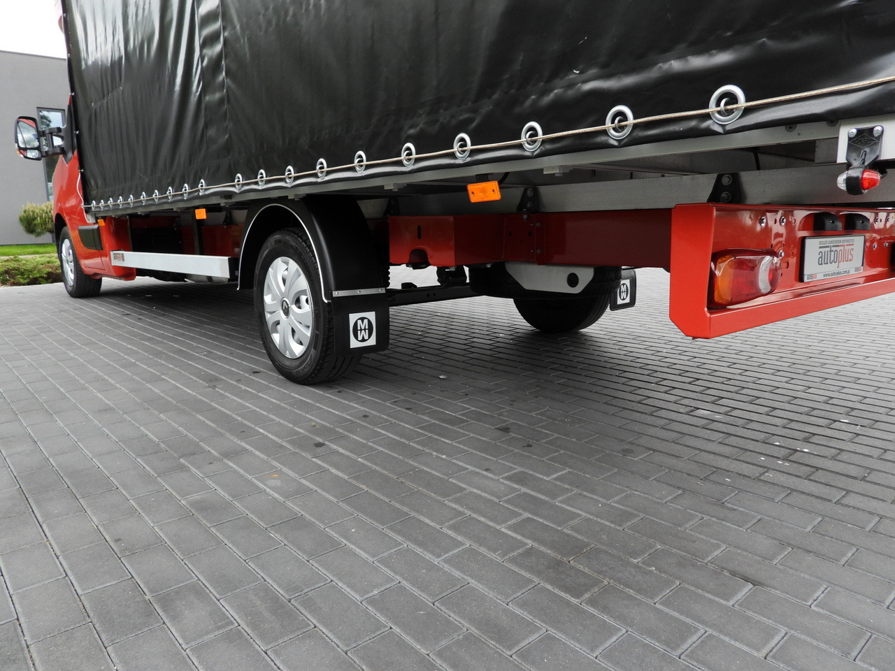 Autoutilitară cu prelată RENAULT MASTER TARPAULIN 10 PALLETS WEBASTO CRUISE CONTROL LED LIGHTS PNEUMATICS AIR CONDITIONING 165HP: Foto 16 Autoutilitară cu prelată RENAULT MASTER TARPAULIN 10 PALLETS WEBASTO CRUISE CONTROL LED LIGHTS PNEUMATICS AIR CONDITIONING 165HP: Foto 16