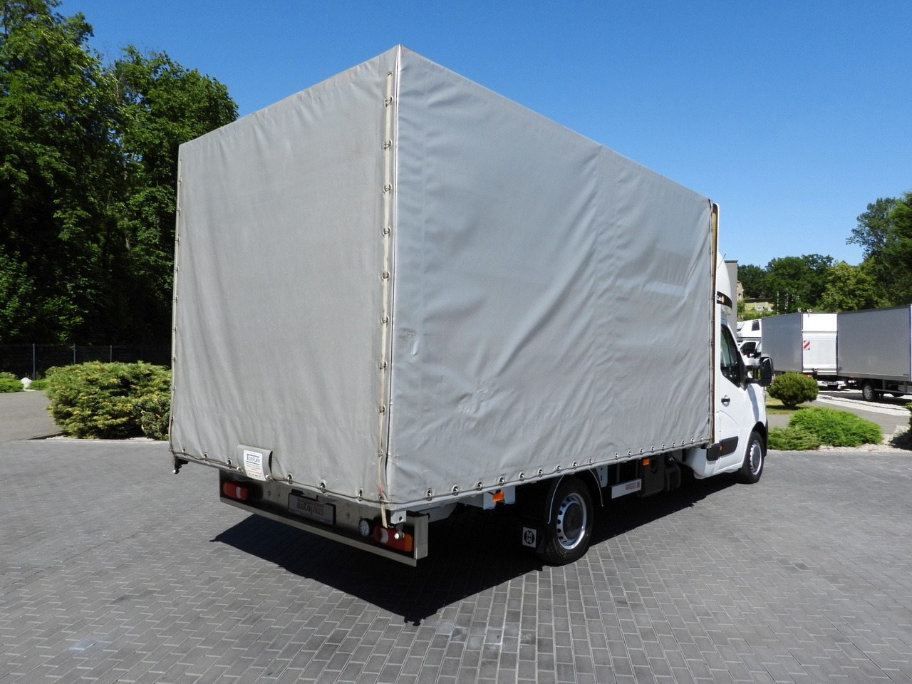 RENAULT MASTER TARPAULIN 10 PALLETS WEBASTO CRUISE CONTROL LED LIGHTS PNEUMATICS AIR CONDITIONING 165HP - Autoutilitară cu prelată: Foto 3 RENAULT MASTER TARPAULIN 10 PALLETS WEBASTO CRUISE CONTROL LED LIGHTS PNEUMATICS AIR CONDITIONING 165HP - Autoutilitară cu prelată: Foto 3