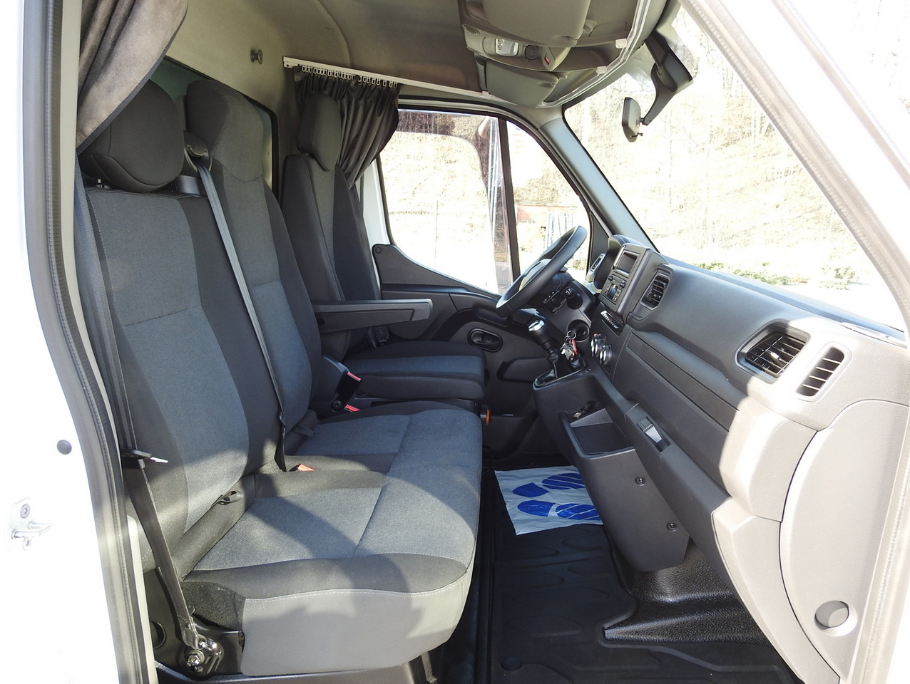 Autoutilitară cu prelată RENAULT MASTER  TARPAULIN 10 PALLETS WEBASTO CRUISE CONTROL LED LIGHTS PNEUMATICS AIR CONDITIONING  165HP: Foto 38