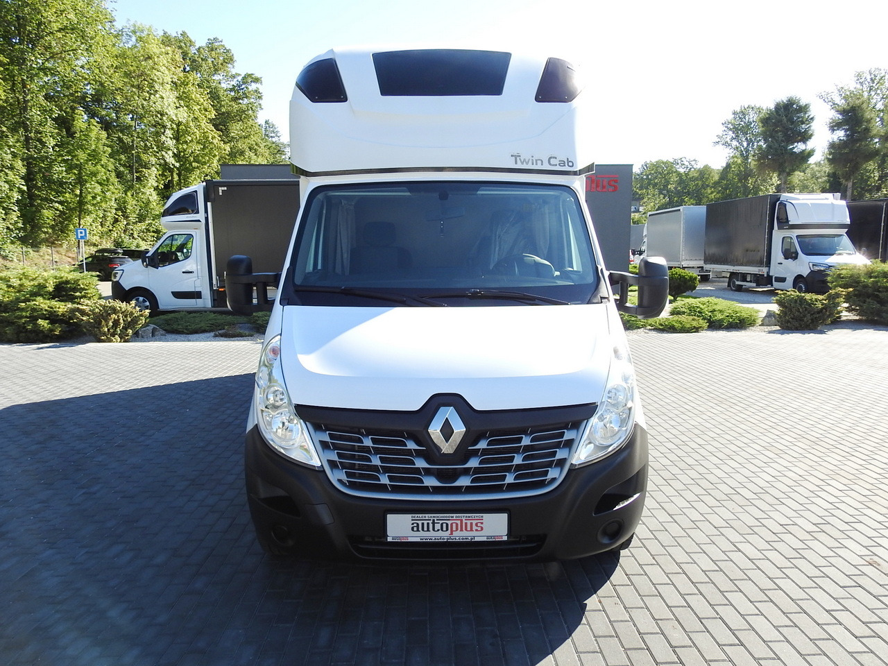RENAULT MASTER TARPAULIN 8 PALLETS WEBASTO CRUISE CONTROL AIR CONDITIONING PNEUMATICS 170HP - Autoutilitară cu prelată: Foto 5 RENAULT MASTER TARPAULIN 8 PALLETS WEBASTO CRUISE CONTROL AIR CONDITIONING PNEUMATICS 170HP - Autoutilitară cu prelată: Foto 5