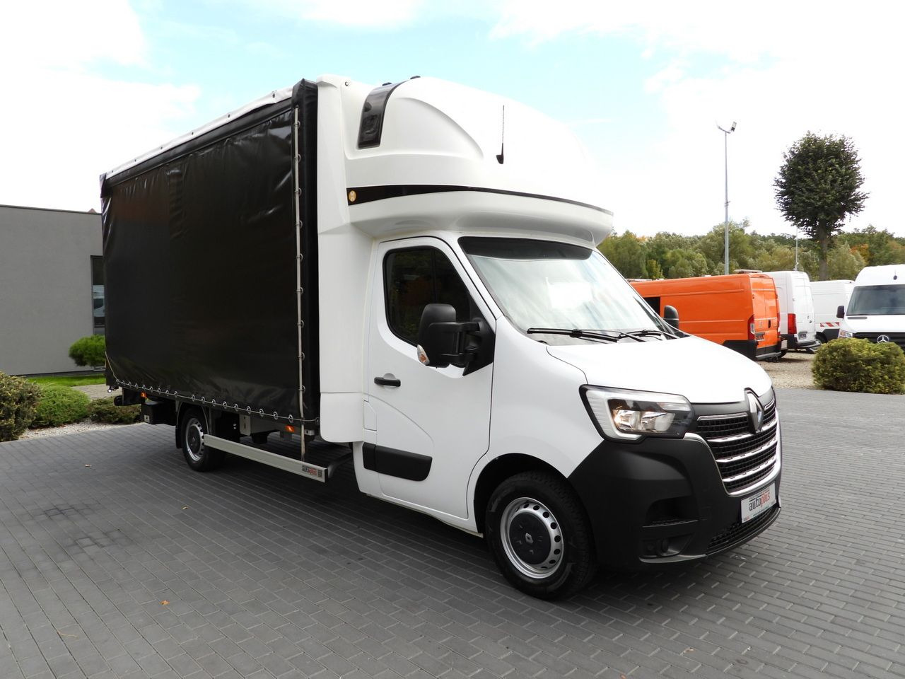 RENAULT MASTER TARPAULIN LIFT 10 PALLETS CRUISE CONTROL LED LIGHTS AIR CONDITIONING 165HP - Autoutilitară cu prelată: Foto 4 RENAULT MASTER TARPAULIN LIFT 10 PALLETS CRUISE CONTROL LED LIGHTS AIR CONDITIONING 165HP - Autoutilitară cu prelată: Foto 4