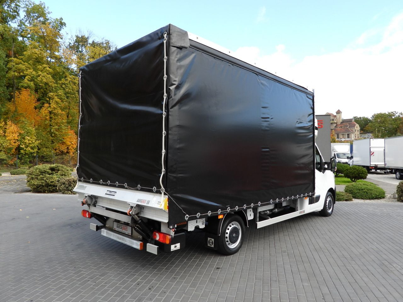RENAULT MASTER TARPAULIN LIFT 10 PALLETS CRUISE CONTROL LED LIGHTS AIR CONDITIONING 165HP - Autoutilitară cu prelată: Foto 3 RENAULT MASTER TARPAULIN LIFT 10 PALLETS CRUISE CONTROL LED LIGHTS AIR CONDITIONING 165HP - Autoutilitară cu prelată: Foto 3