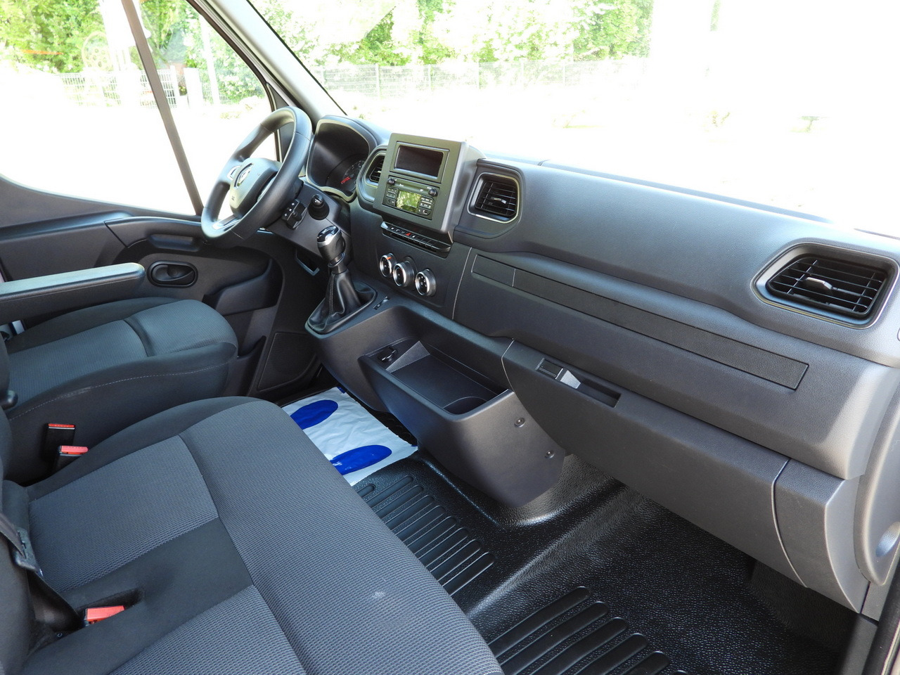 Autoutilitară cu prelată RENAULT MASTER TARPAULIN LIFT 10 PALLETS WEBASTO CRUISE CONTROL LED LIGHTS PNEUMATICS AIR CONDITIONING  165HP: Foto 36