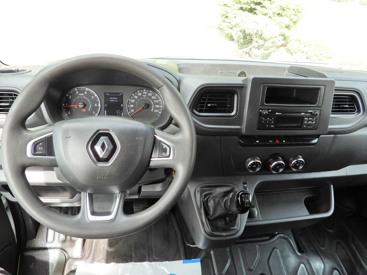 RENAULT MASTER TIPPER CRUISE CONTROL LED LIGHTS TWIN WHEELS AIR CONDITIONING 130HP - Autoutilitară basculantă: Foto 2 RENAULT MASTER TIPPER CRUISE CONTROL LED LIGHTS TWIN WHEELS AIR CONDITIONING 130HP - Autoutilitară basculantă: Foto 2