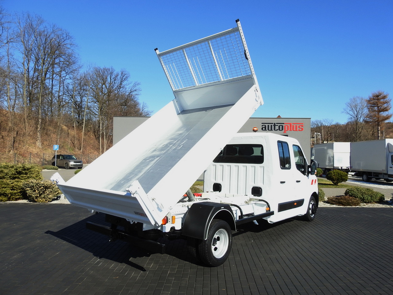 RENAULT MASTER TIPPER DOUBLE CABIN DOKA 6 SEATS CRUISE CONTROL AIR CONDITIONING LED LIGHTS TWIN WHEELS 130HP - Autoutilitară basculantă: Foto 3 RENAULT MASTER TIPPER DOUBLE CABIN DOKA 6 SEATS CRUISE CONTROL AIR CONDITIONING LED LIGHTS TWIN WHEELS 130HP - Autoutilitară basculantă: Foto 3