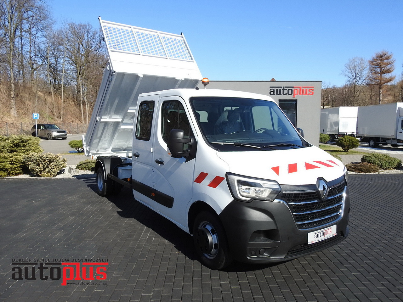 RENAULT MASTER TIPPER DOUBLE CABIN DOKA 6 SEATS CRUISE CONTROL AIR CONDITIONING LED LIGHTS TWIN WHEELS 130HP - Autoutilitară basculantă: Foto 1 RENAULT MASTER TIPPER DOUBLE CABIN DOKA 6 SEATS CRUISE CONTROL AIR CONDITIONING LED LIGHTS TWIN WHEELS 130HP - Autoutilitară basculantă: Foto 1