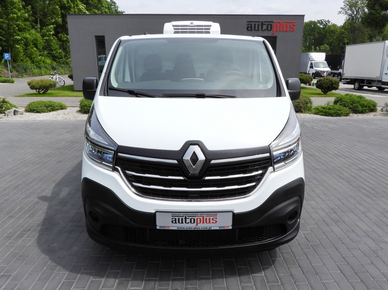 RENAULT TRAFIC REFRIGERATOR VAN 0*C CRUISE CONTROL LED LIGHTS AIR CONDITIONING 120HP - Autoutilitară frigorifica: Foto 5 RENAULT TRAFIC REFRIGERATOR VAN 0*C CRUISE CONTROL LED LIGHTS AIR CONDITIONING 120HP - Autoutilitară frigorifica: Foto 5