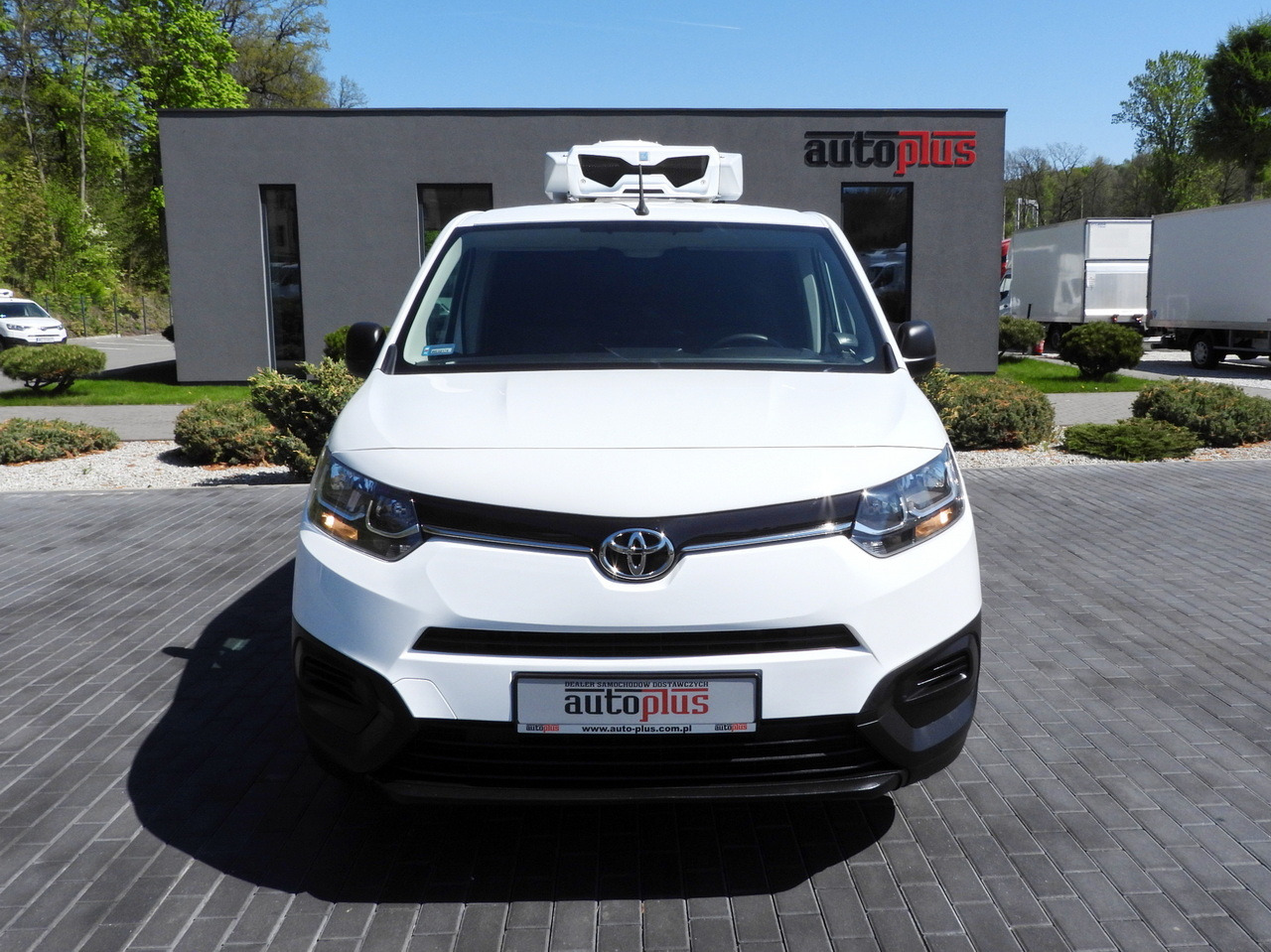 TOYOTA PROACE CITY REFRIGERATOR VAN -15*C POWER SUPPLY 230V CRUISE CONTROL AIR CONDITIONING 100HP - Autoutilitară frigorifica: Foto 5 TOYOTA PROACE CITY REFRIGERATOR VAN -15*C POWER SUPPLY 230V CRUISE CONTROL AIR CONDITIONING 100HP - Autoutilitară frigorifica: Foto 5