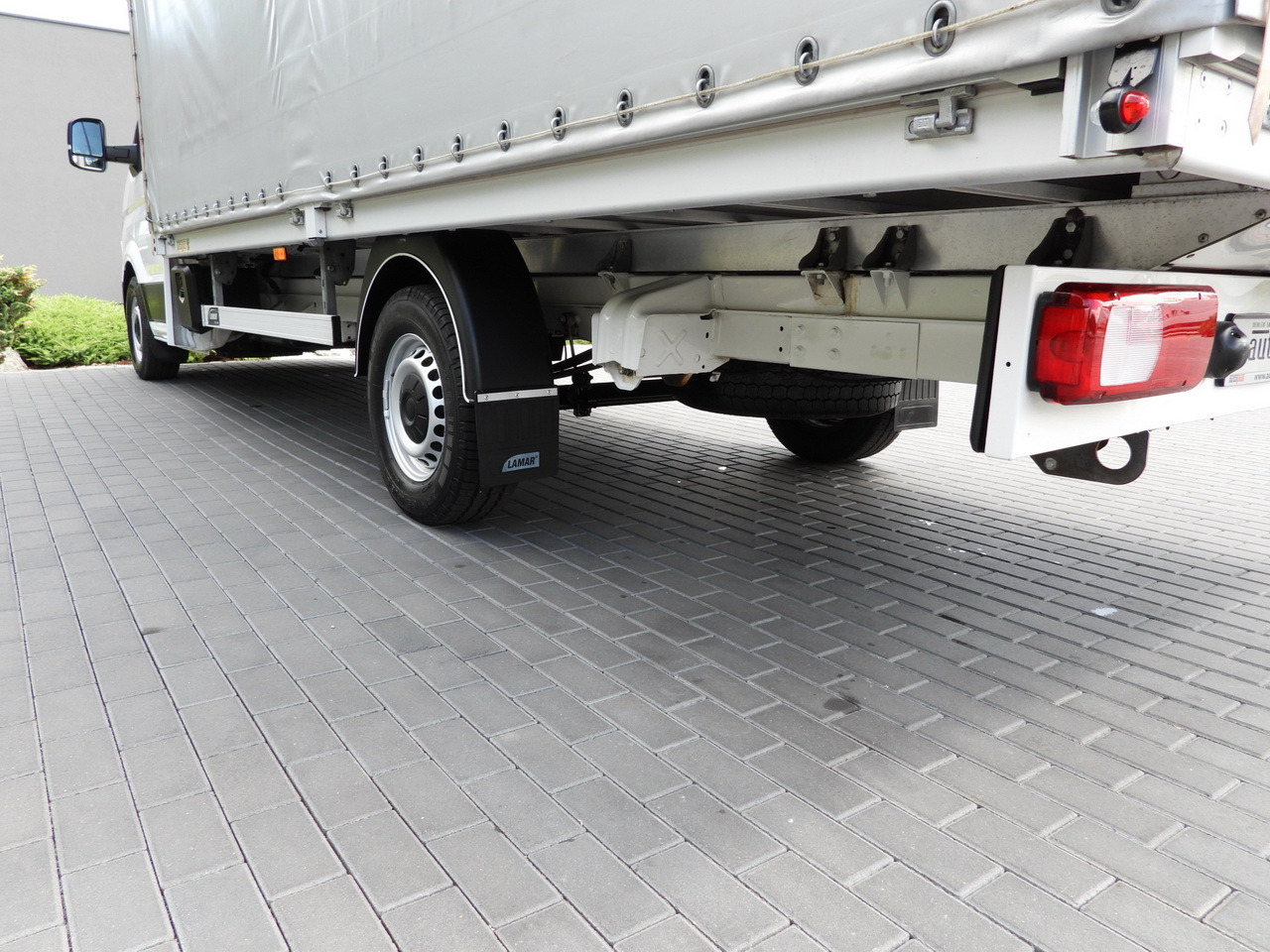 Autoutilitară cu prelată VOLKSWAGEN CRAFTER TARPAULIN 10 PALLETS WEBASTO CRUISE CONTROL AIR CONDITIONING 180HP: Foto 26 Autoutilitară cu prelată VOLKSWAGEN CRAFTER TARPAULIN 10 PALLETS WEBASTO CRUISE CONTROL AIR CONDITIONING 180HP: Foto 26