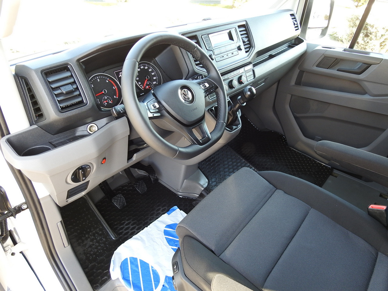 VOLKSWAGEN CRAFTER TARPAULIN 10 PALLETS WEBASTO CRUISE CONTROL AIR CONDITIONING LED LIGHTS PNEUMATICS 180HP - Autoutilitară cu prelată: Foto 2 VOLKSWAGEN CRAFTER TARPAULIN 10 PALLETS WEBASTO CRUISE CONTROL AIR CONDITIONING LED LIGHTS PNEUMATICS 180HP - Autoutilitară cu prelată: Foto 2