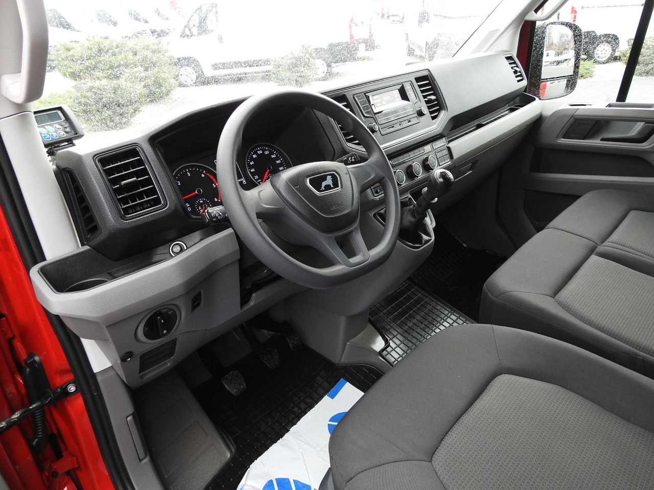 Volkswagen CRAFTER KÜHLKOFFER -5*C 8 PALETEN HEIZFUNKTION - Autoutilitară frigorifica: Foto 2 Volkswagen CRAFTER KÜHLKOFFER -5*C 8 PALETEN HEIZFUNKTION - Autoutilitară frigorifica: Foto 2