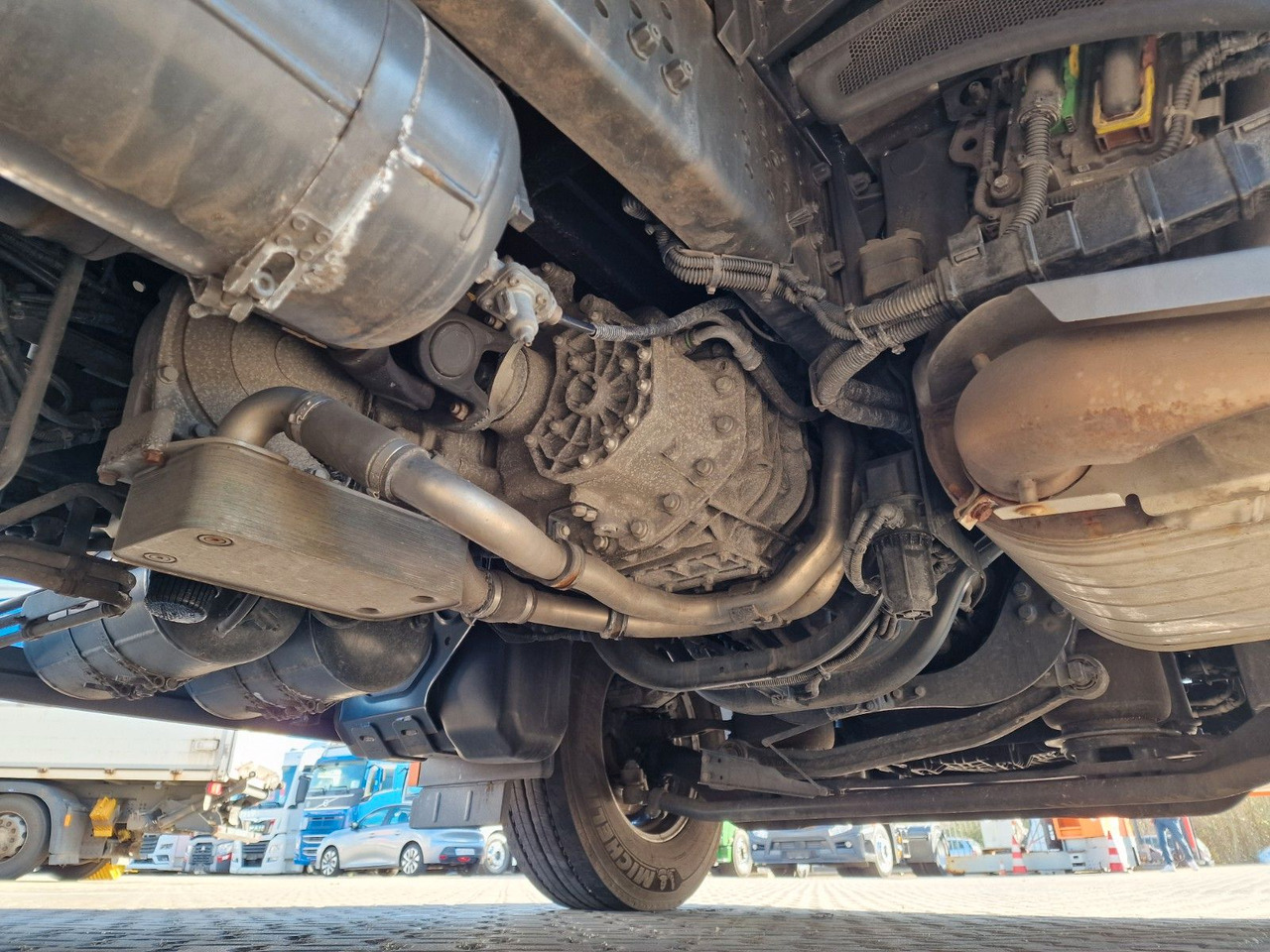 Camion cu prelată Mercedes-Benz Actros 2548 / Retarder / Aluklappen / 6E: Foto 12 Camion cu prelată Mercedes-Benz Actros 2548 / Retarder / Aluklappen / 6E: Foto 12