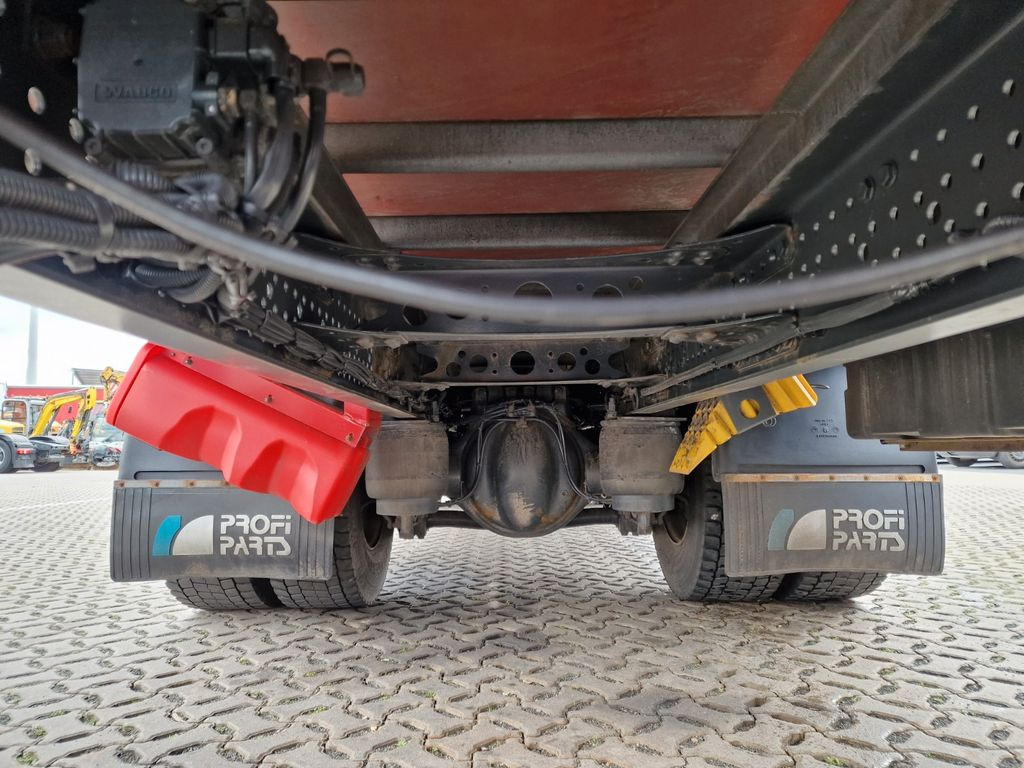 Camion cu prelată Mercedes-Benz Antos 1830L 4X2: Foto 14
