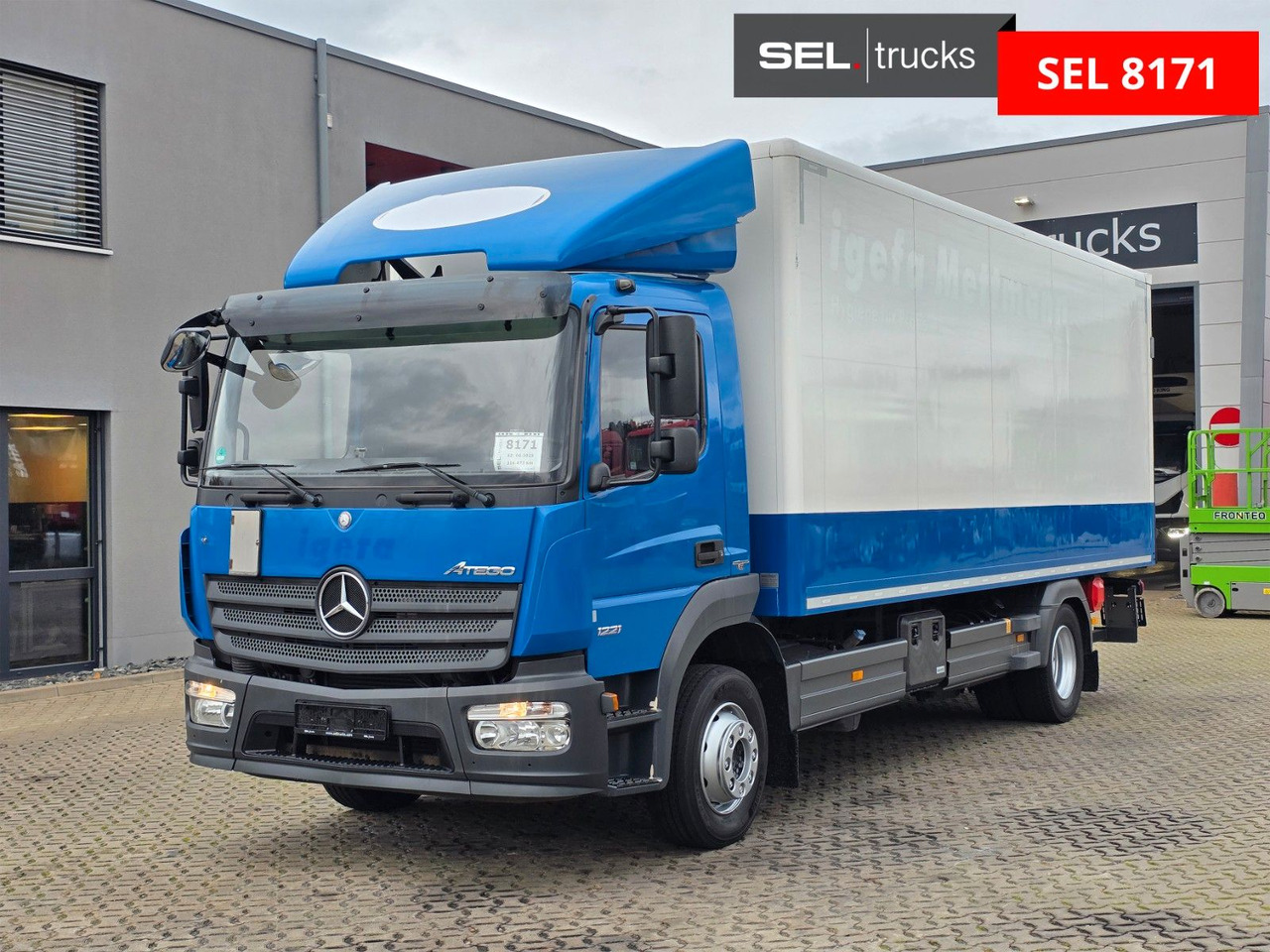 Mercedes-Benz Atego 1221 / Ladebordwand - Camion furgon: Foto 1 Mercedes-Benz Atego 1221 / Ladebordwand - Camion furgon: Foto 1