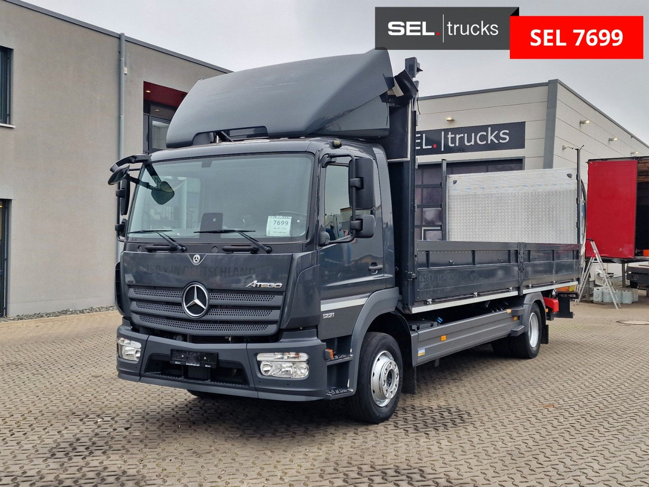 Mercedes-Benz Atego 1221 / Ladebordwand - Camion cu prelată: Foto 1 Mercedes-Benz Atego 1221 / Ladebordwand - Camion cu prelată: Foto 1
