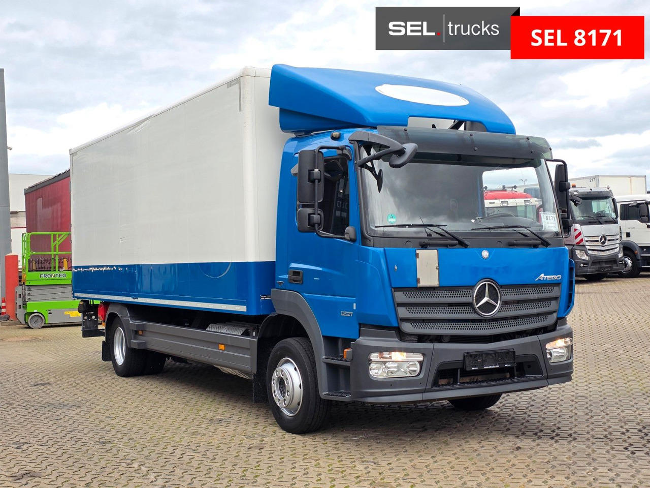 Mercedes-Benz Atego 1221 / Ladebordwand - Camion furgon: Foto 3 Mercedes-Benz Atego 1221 / Ladebordwand - Camion furgon: Foto 3