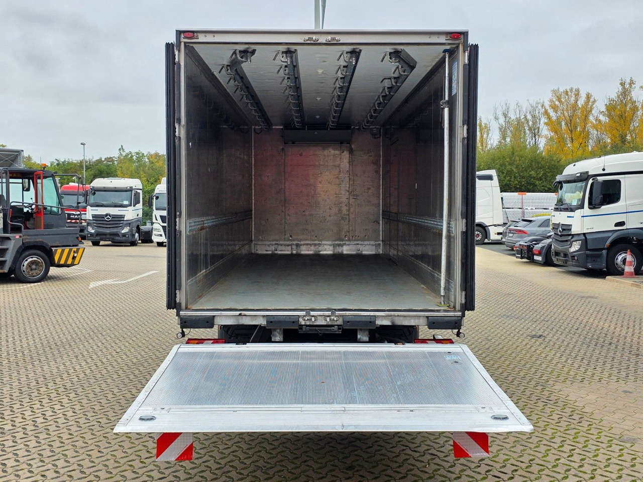 Mercedes-Benz Atego 1523 / LBW / ROHRBAHN/ Carrier - Camion frigider: Foto 1 Mercedes-Benz Atego 1523 / LBW / ROHRBAHN/ Carrier - Camion frigider: Foto 1