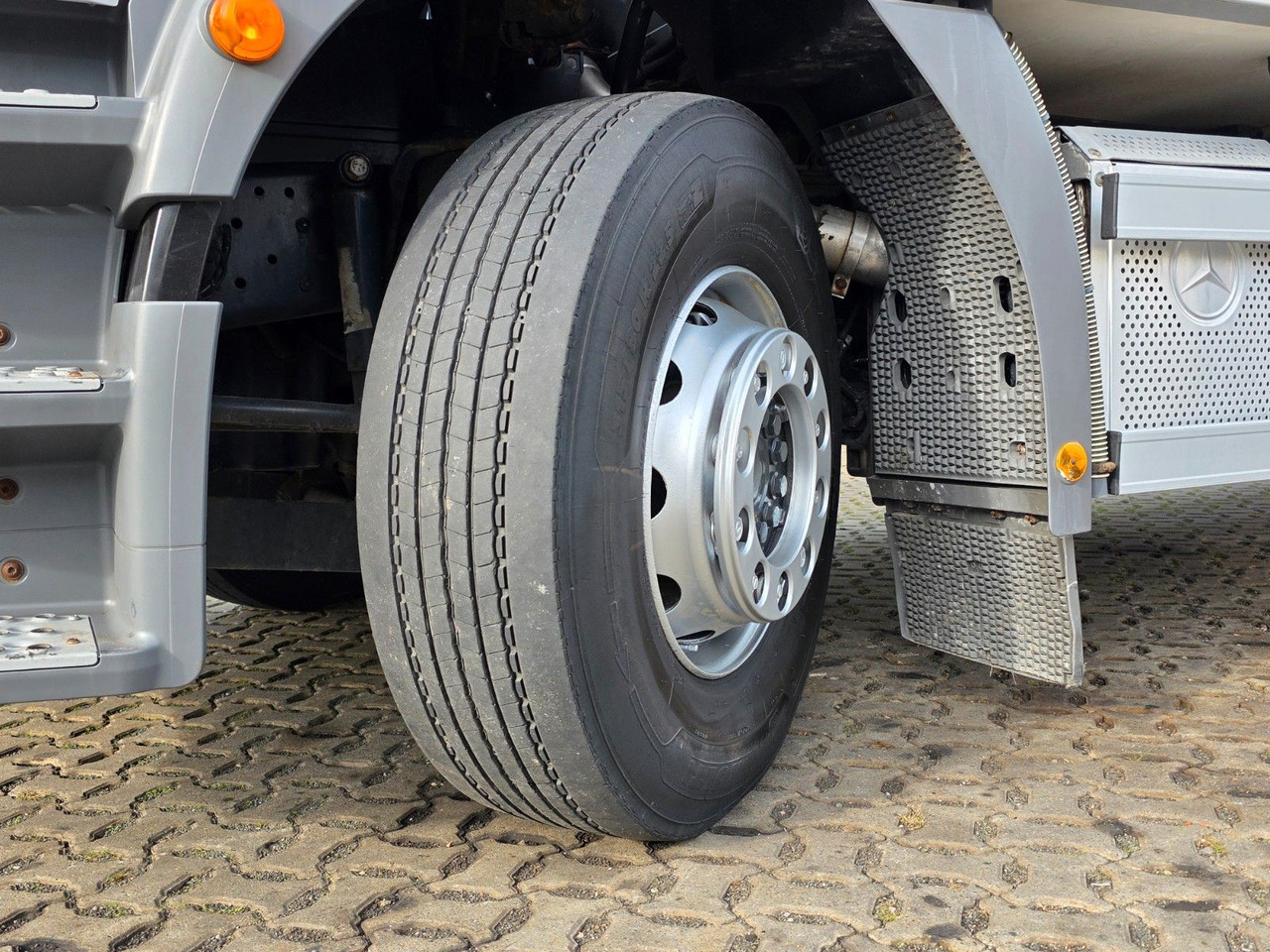 Camion frigider Mercedes-Benz Axor 1826 / Ladebordwand / Carrier Supra 1250 Mt: Foto 42