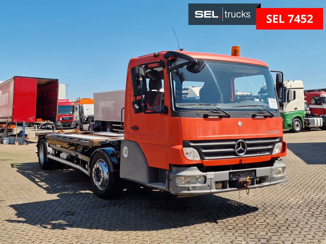 Mercedes-Benz KAMAG WBH 25 / Umsetzer / Wiesel / Rangierer - Camion transport containere/ Swap body: Foto 3 Mercedes-Benz KAMAG WBH 25 / Umsetzer / Wiesel / Rangierer - Camion transport containere/ Swap body: Foto 3