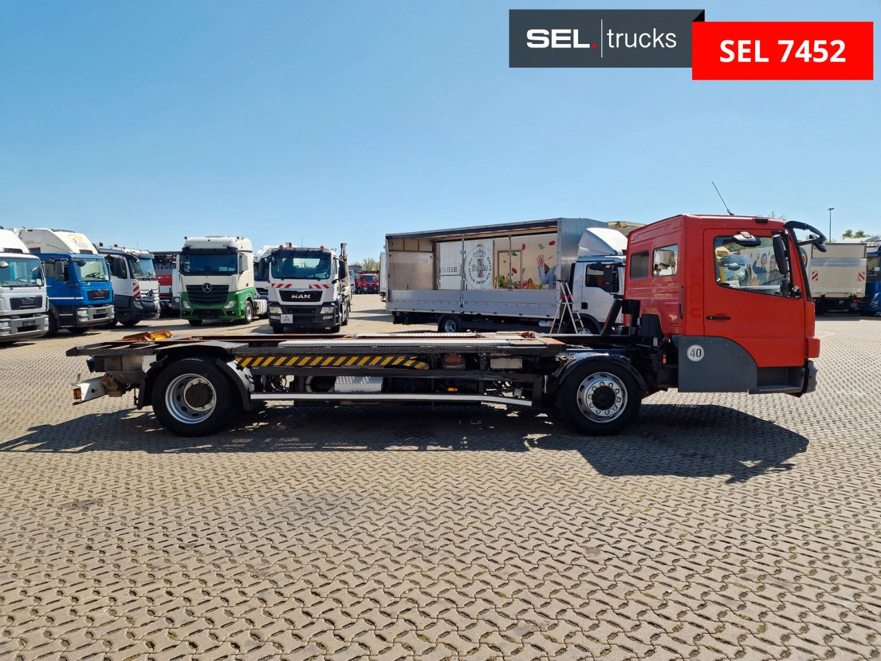 Mercedes-Benz KAMAG WBH 25 / Umsetzer / Wiesel / Rangierer - Camion transport containere/ Swap body: Foto 4 Mercedes-Benz KAMAG WBH 25 / Umsetzer / Wiesel / Rangierer - Camion transport containere/ Swap body: Foto 4