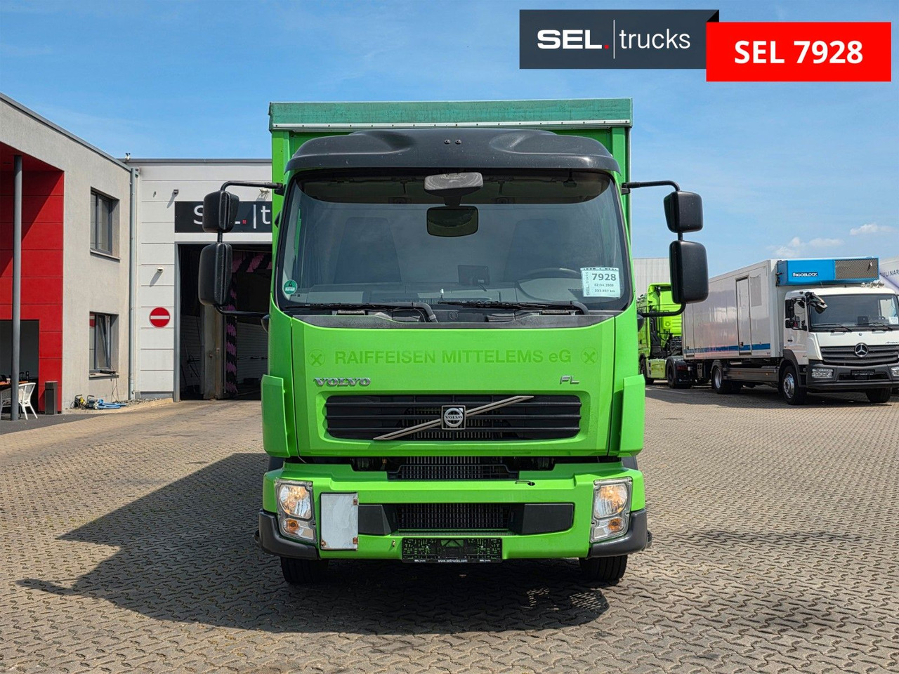 Volvo FL 240 - Camion cu prelată: Foto 2 Volvo FL 240 - Camion cu prelată: Foto 2