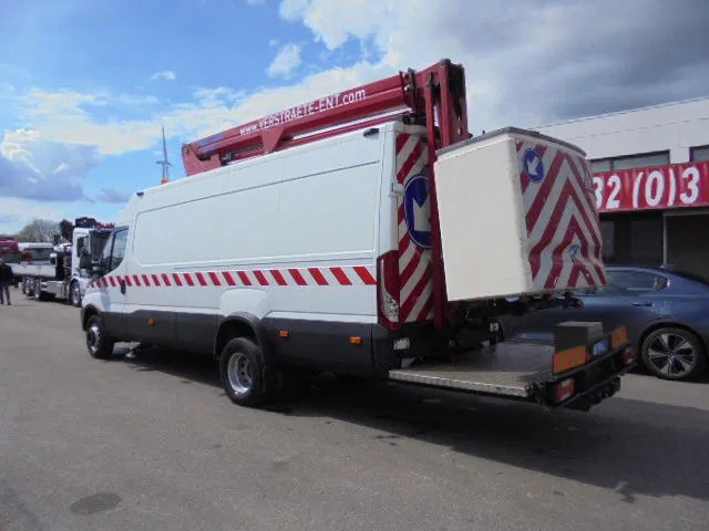Iveco Daily 70 70C17 - Camion, Camion cu macara: Foto 4 Iveco Daily 70 70C17 - Camion, Camion cu macara: Foto 4