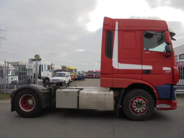 DAF XF 440 ADR+ COMPRESSOR NL TRUCK - Cap tractor: Foto 4 DAF XF 440 ADR+ COMPRESSOR NL TRUCK - Cap tractor: Foto 4