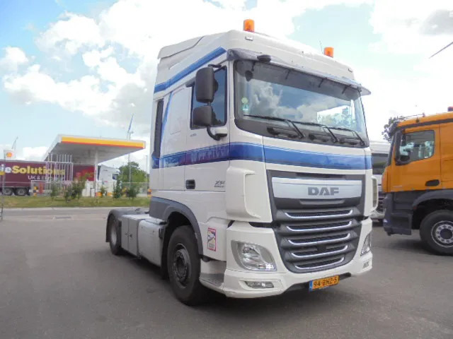 DAF XF 440 NL TRUCK - Cap tractor: Foto 3 DAF XF 440 NL TRUCK - Cap tractor: Foto 3