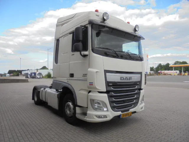 DAF XF 440 NL TRUCK - Cap tractor: Foto 3 DAF XF 440 NL TRUCK - Cap tractor: Foto 3