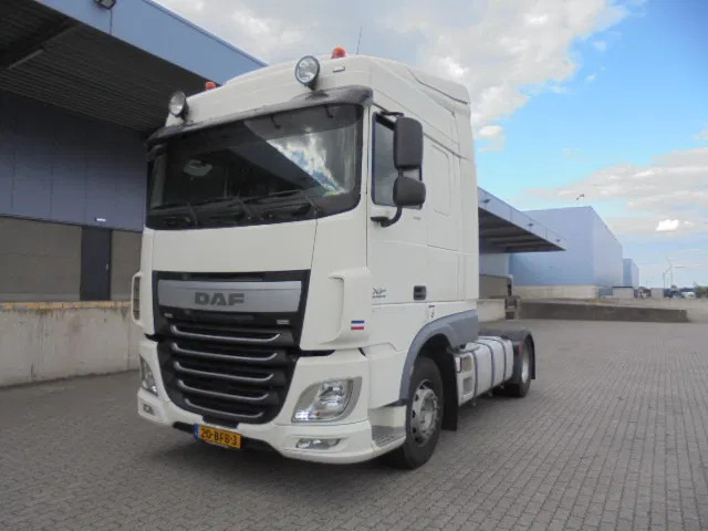 DAF XF 440 NL TRUCK - Cap tractor: Foto 1 DAF XF 440 NL TRUCK - Cap tractor: Foto 1