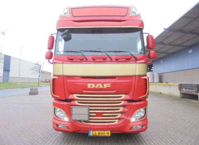 DAF XF 460 ADR NL TRUCK TUV 03-26 - Cap tractor: Foto 2 DAF XF 460 ADR NL TRUCK TUV 03-26 - Cap tractor: Foto 2