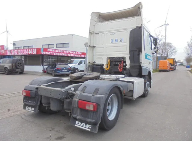 DAF XF 460 - Cap tractor: Foto 4 DAF XF 460 - Cap tractor: Foto 4